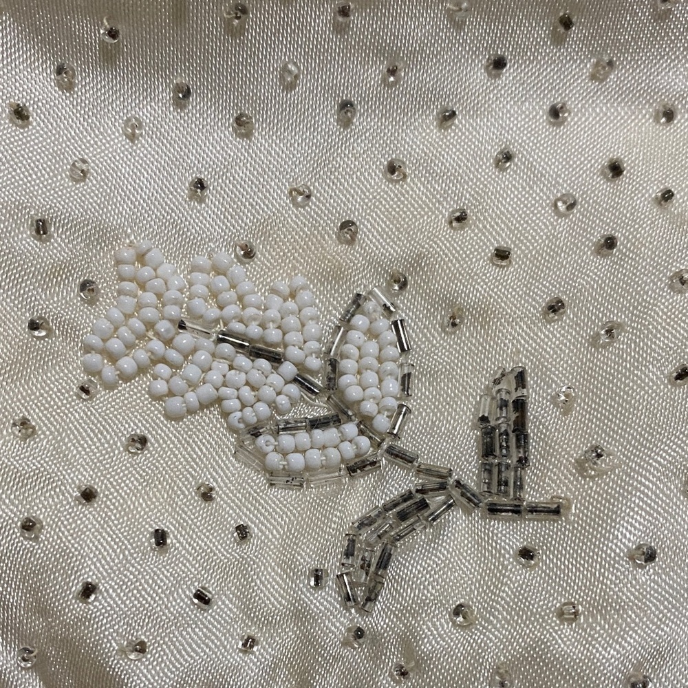 Vintage Dormar Elegant Beaded Clutch in Cream and Silver - Picture 7 of 7